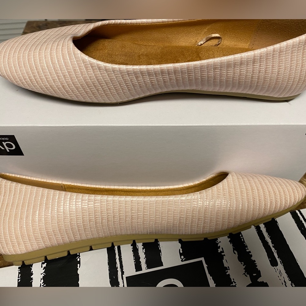 WANTED flats
